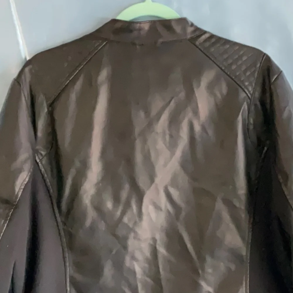 Calvin Klein Black Leather Jacket with Zippered Front and Fitted Waist - Picture 8 of 8